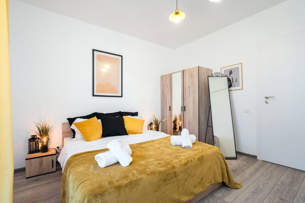 Carol New Building With Balcony Apartment Bucureşti Exterior foto