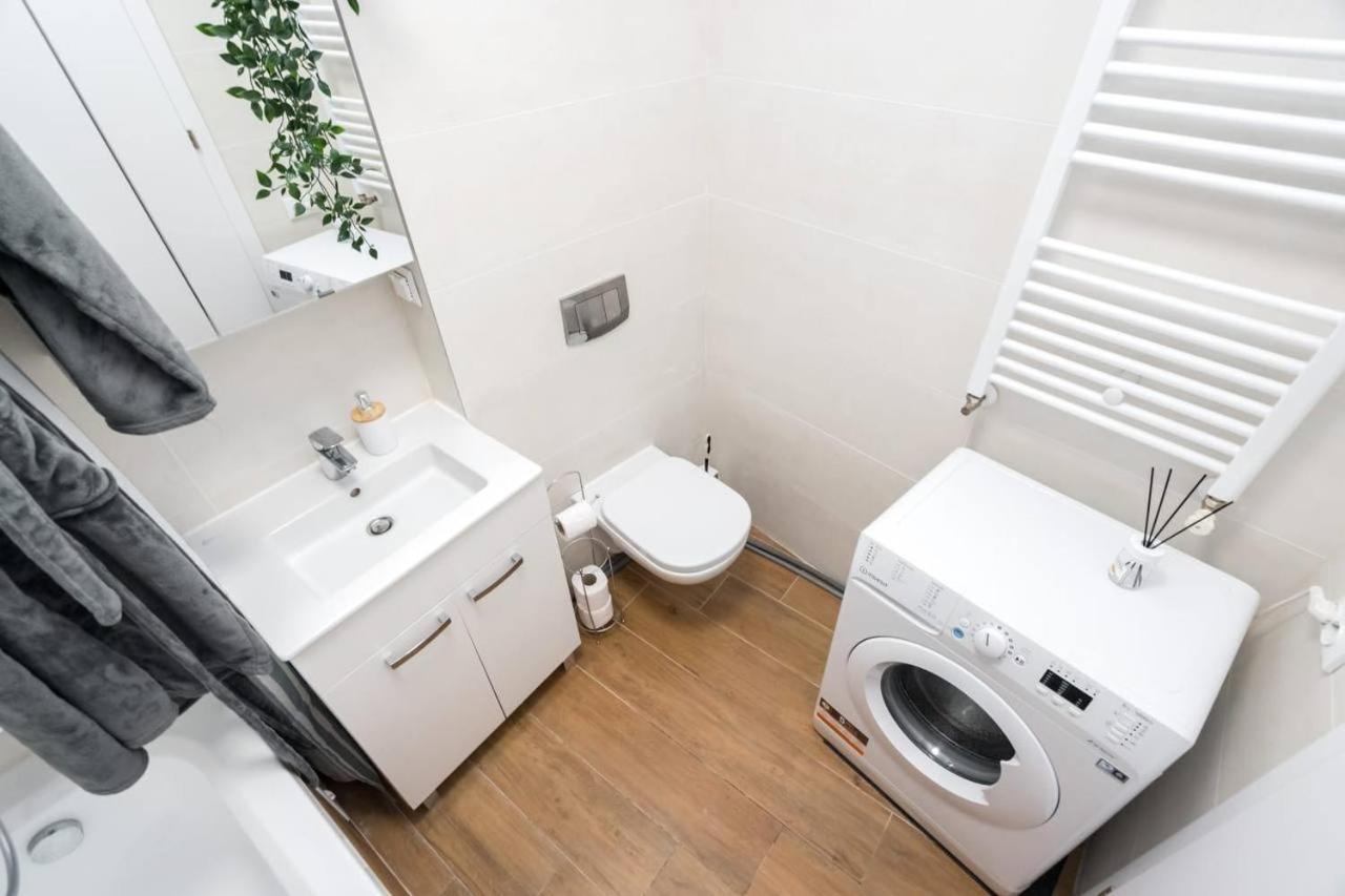 Carol New Building With Balcony Apartment Bucureşti Exterior foto